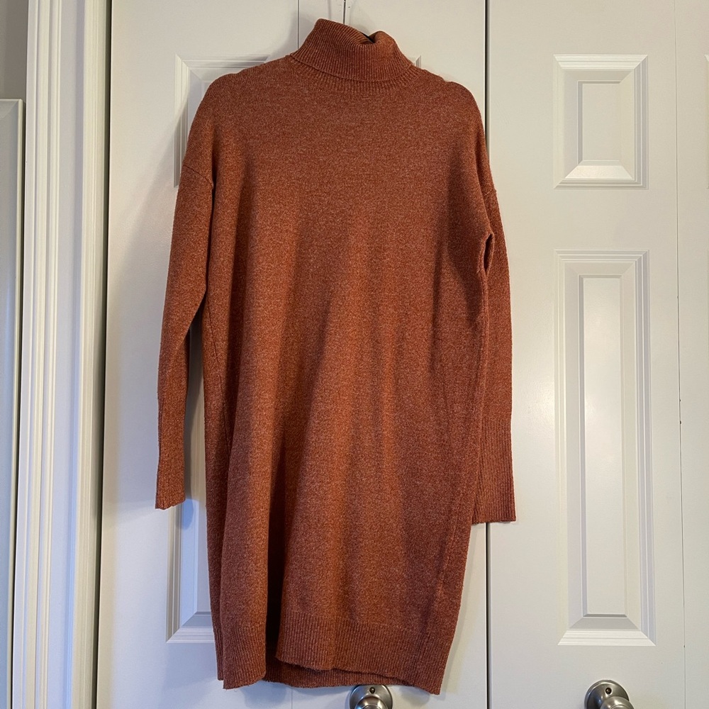 BURNT ORANGE LONG SLEEVE TURTLENECK DRESS SIZE SMALL